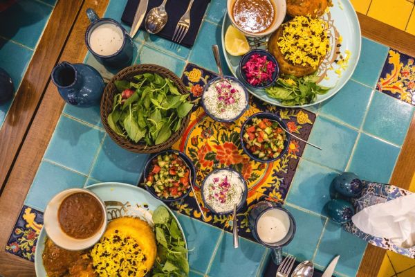 غذای تازه و خوش‌طعم نارون